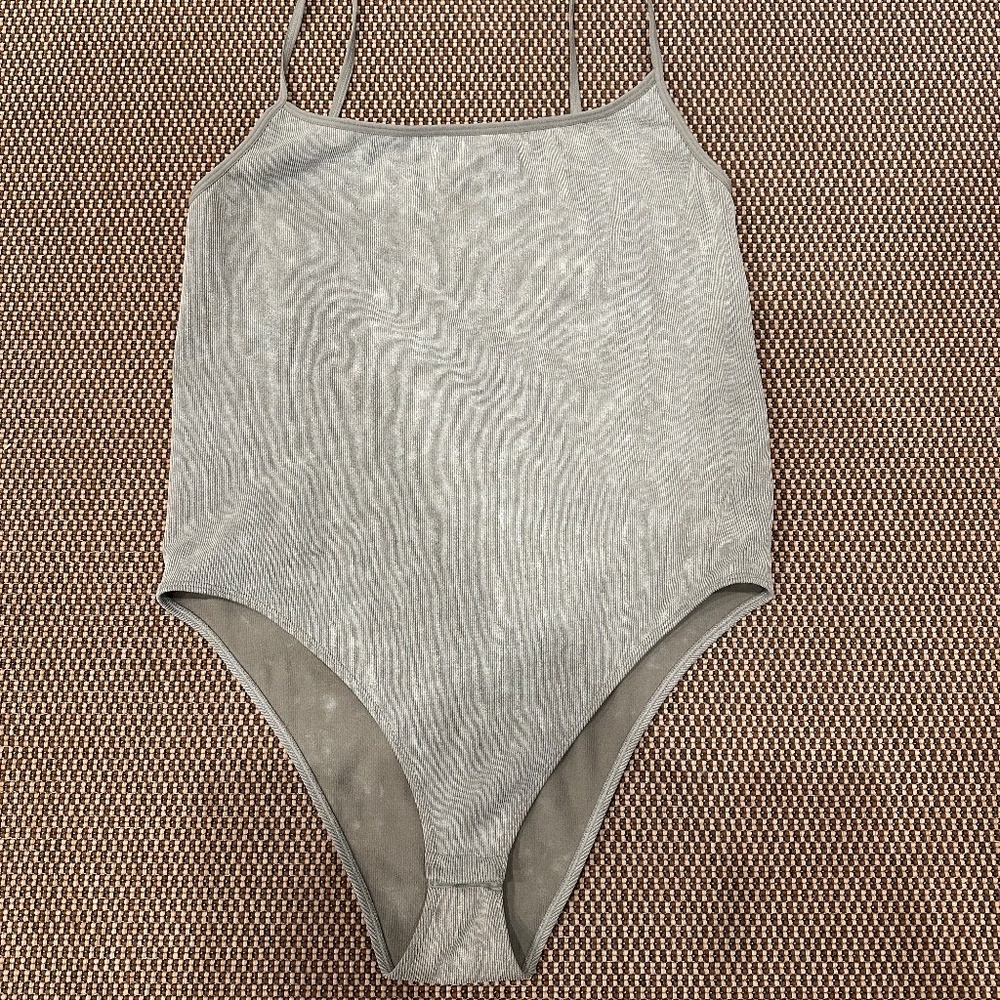 LADIES LAYERING BODYSUIT LIGHT GREEN SIZE LARGE